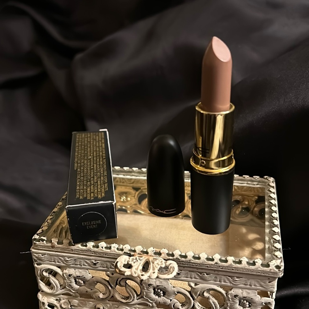 Mac lipstick